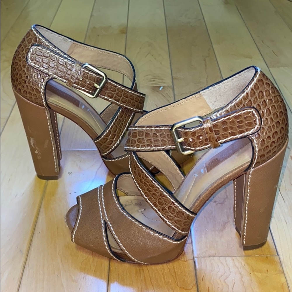 BCBG heels